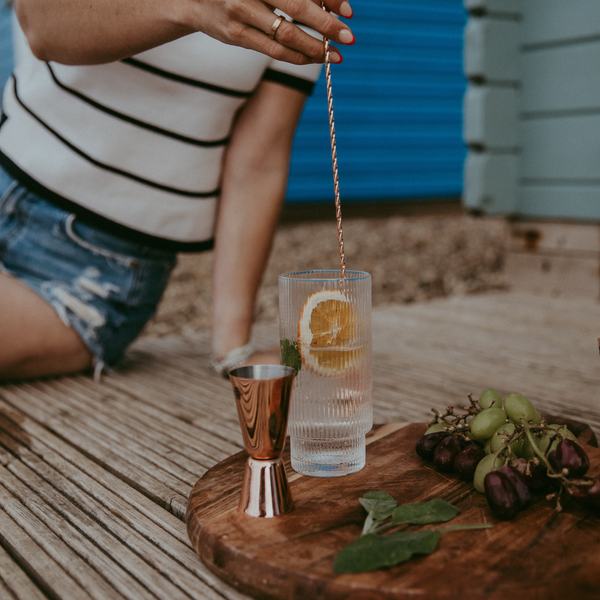 Smiling Wolf Botanical Feel-Good Spirit | Alcohol-Free Functional Gin